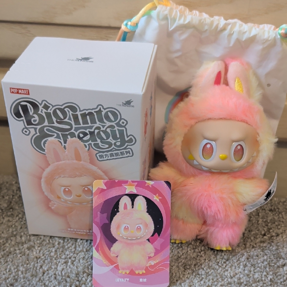 💗💛 Labubu 💛💗 Pop Mart Big Into Energy - Loyalty, Opened Box but NWT